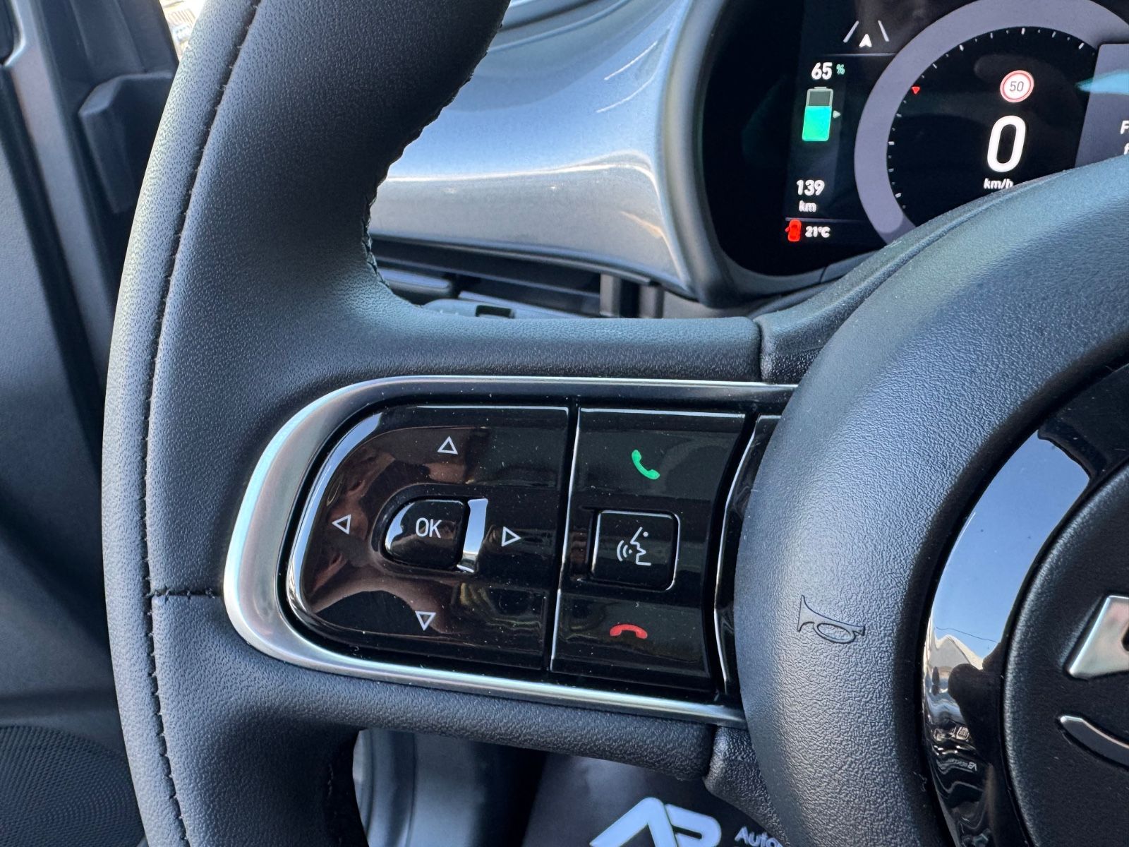 Fahrzeugabbildung Fiat 500 e Icon/42 kWh/Navi/R-Cam/ACC*CarPlay/SHZ/