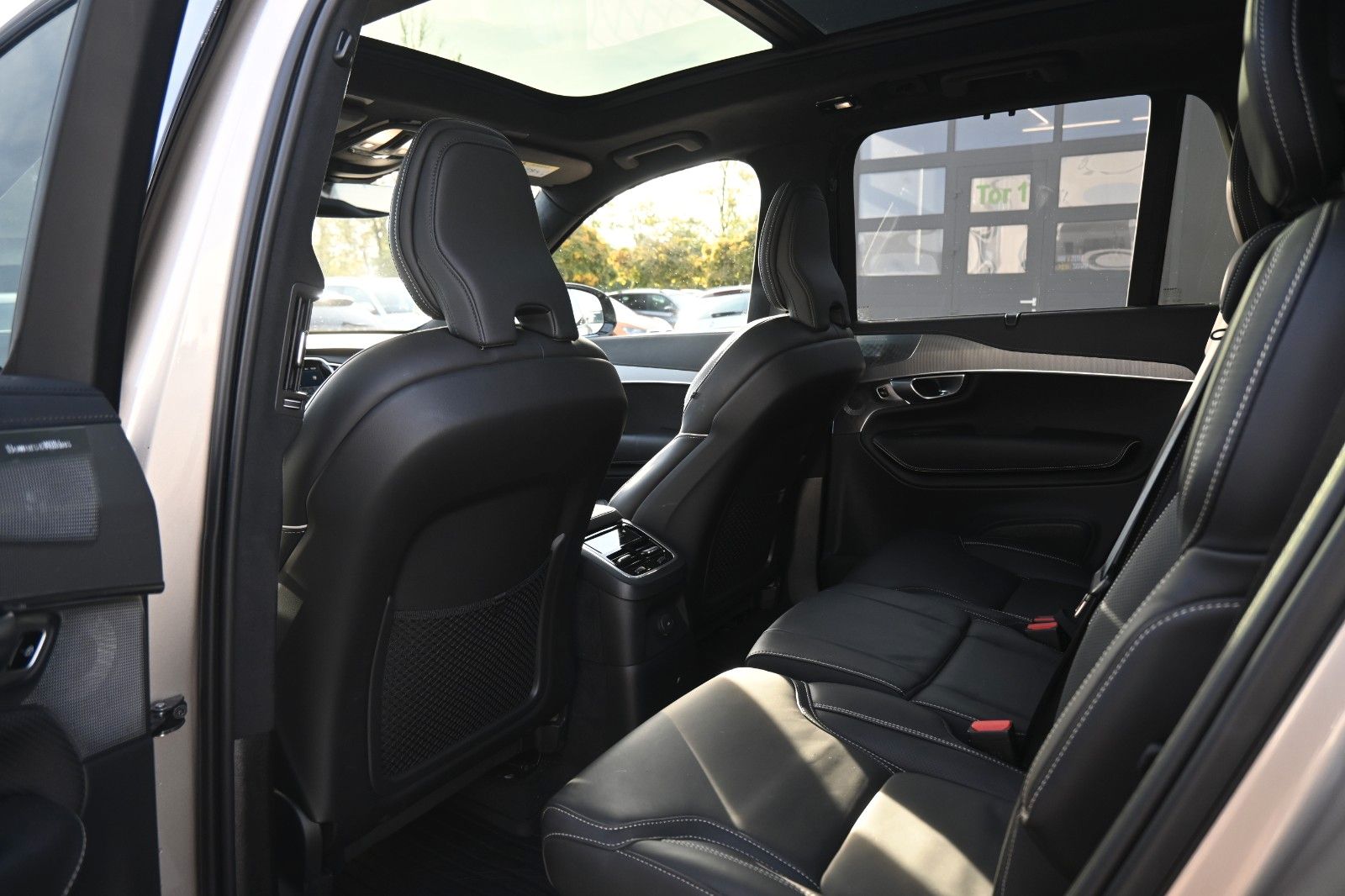 Fahrzeugabbildung Volvo XC90 T8 AWD Ultimate Dark*STDHZG*360°*LUFT*0,5%