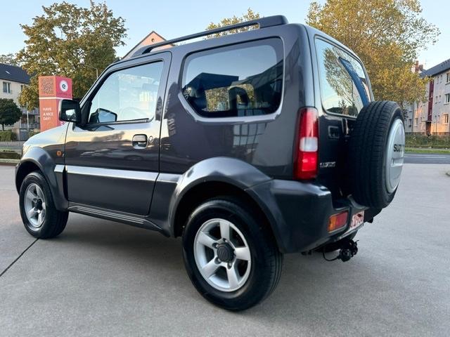 SUZUKI JIMNY RANGER 1.3 VVT 86ch 4X4 BVA - CAMÉRA DE RECUL - CLIMATISATION - JANTES ALLIAGE - ATTELAGE AMOVIBLE