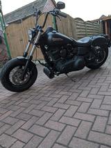 Harley-Davidson Dyna Street Bob - HARLEY-DAVIDSON 2010 STREET BOB