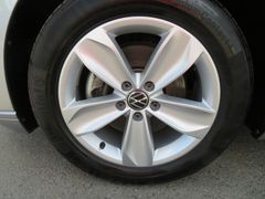 VW Passat Variant 2.0 TDI Business DSG LED Nav digi VW Passat Variant 2.0 TDI Business DSG LED Nav digi