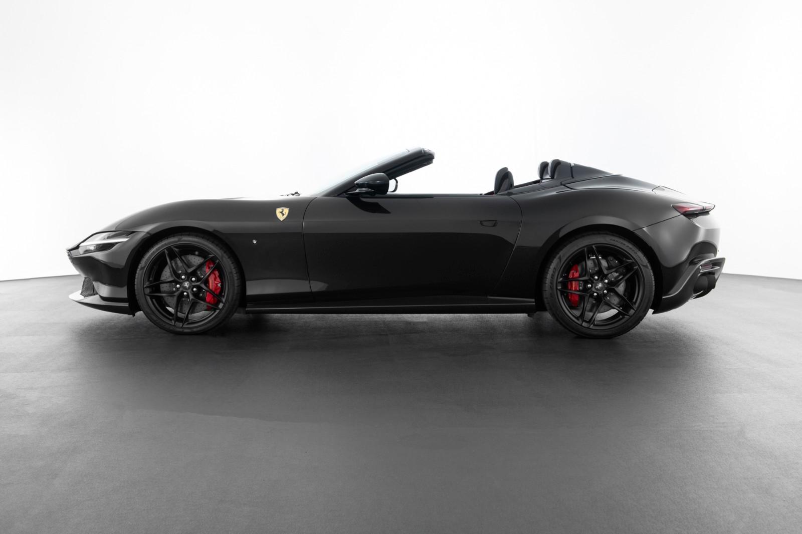 Ferrari Roma Spider