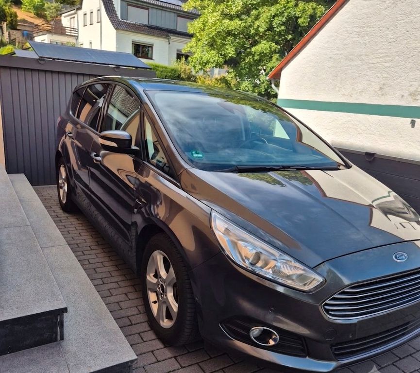 Image of Ford S-Max