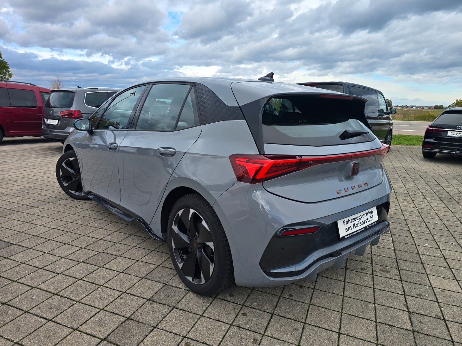 Cupra Born eBoost electric 170KW   LED 19Zoll imagem 3