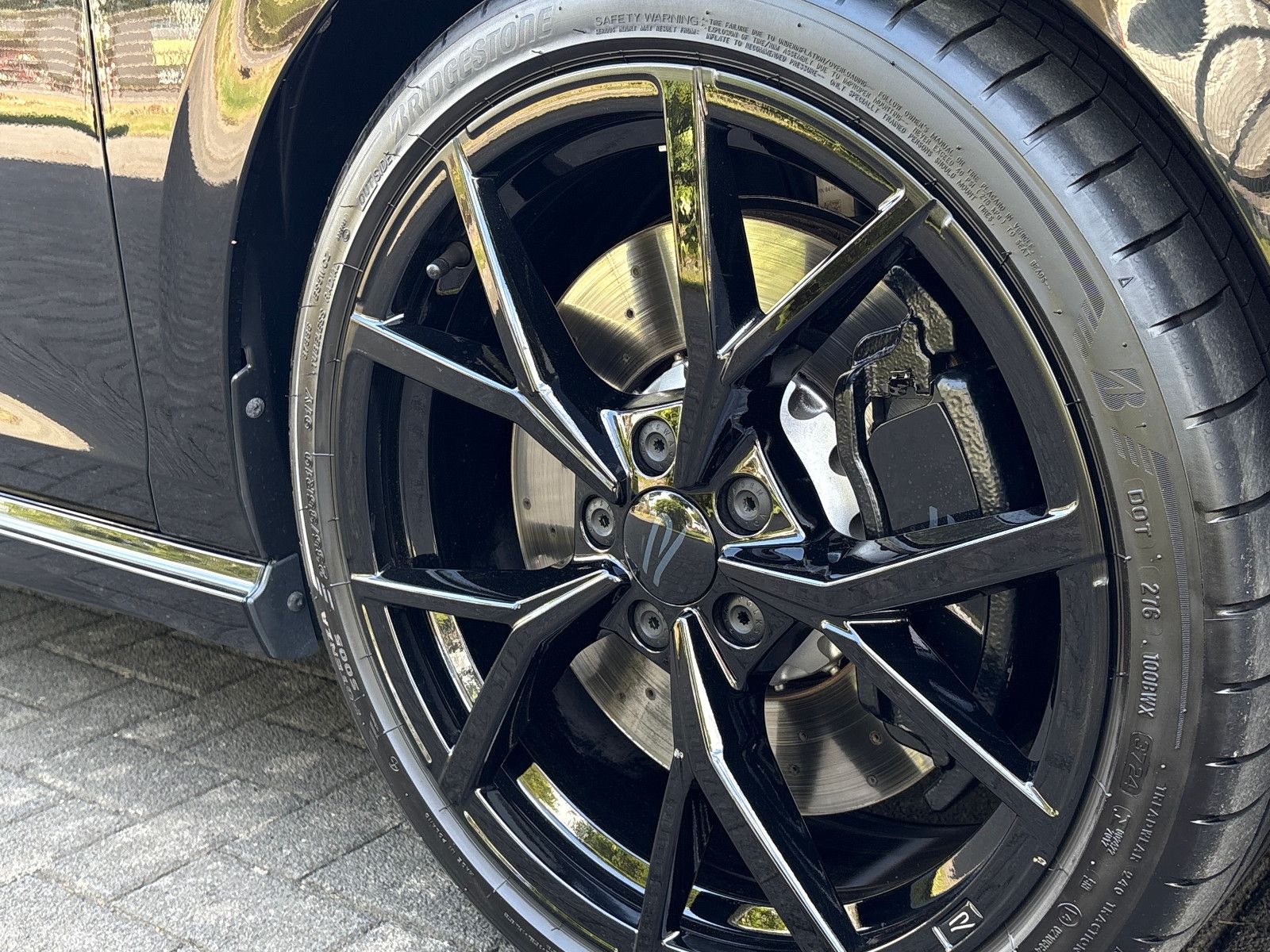 Volkswagen GOLF VIII R 2.0 TSI 4MOTION BLACK EDITION LEDER foto 22