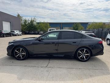 صورة 9 لـ 2025 BMW I5