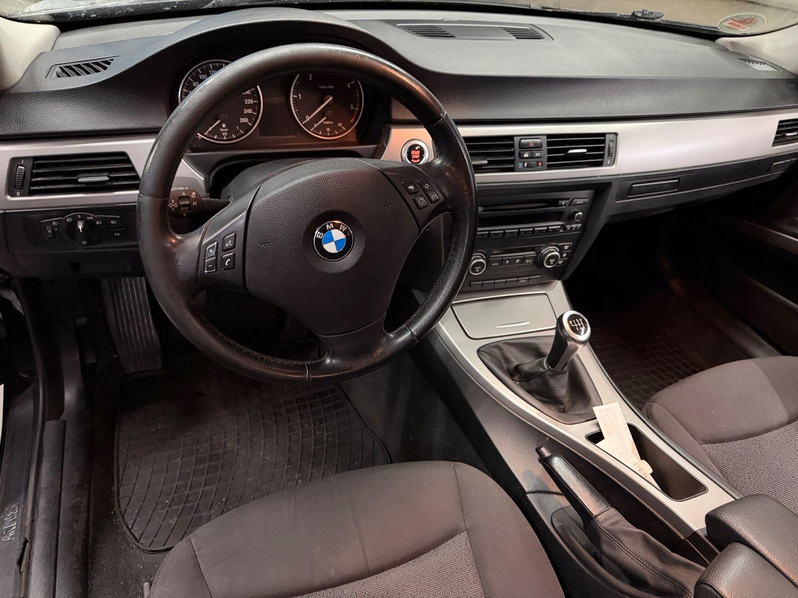 BMW 318 2008 — photo 5