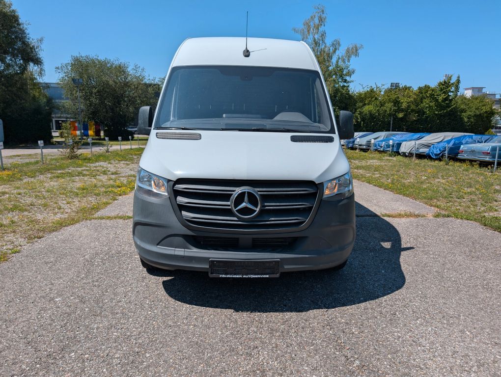 Image of Mercedes-Benz Sprinter