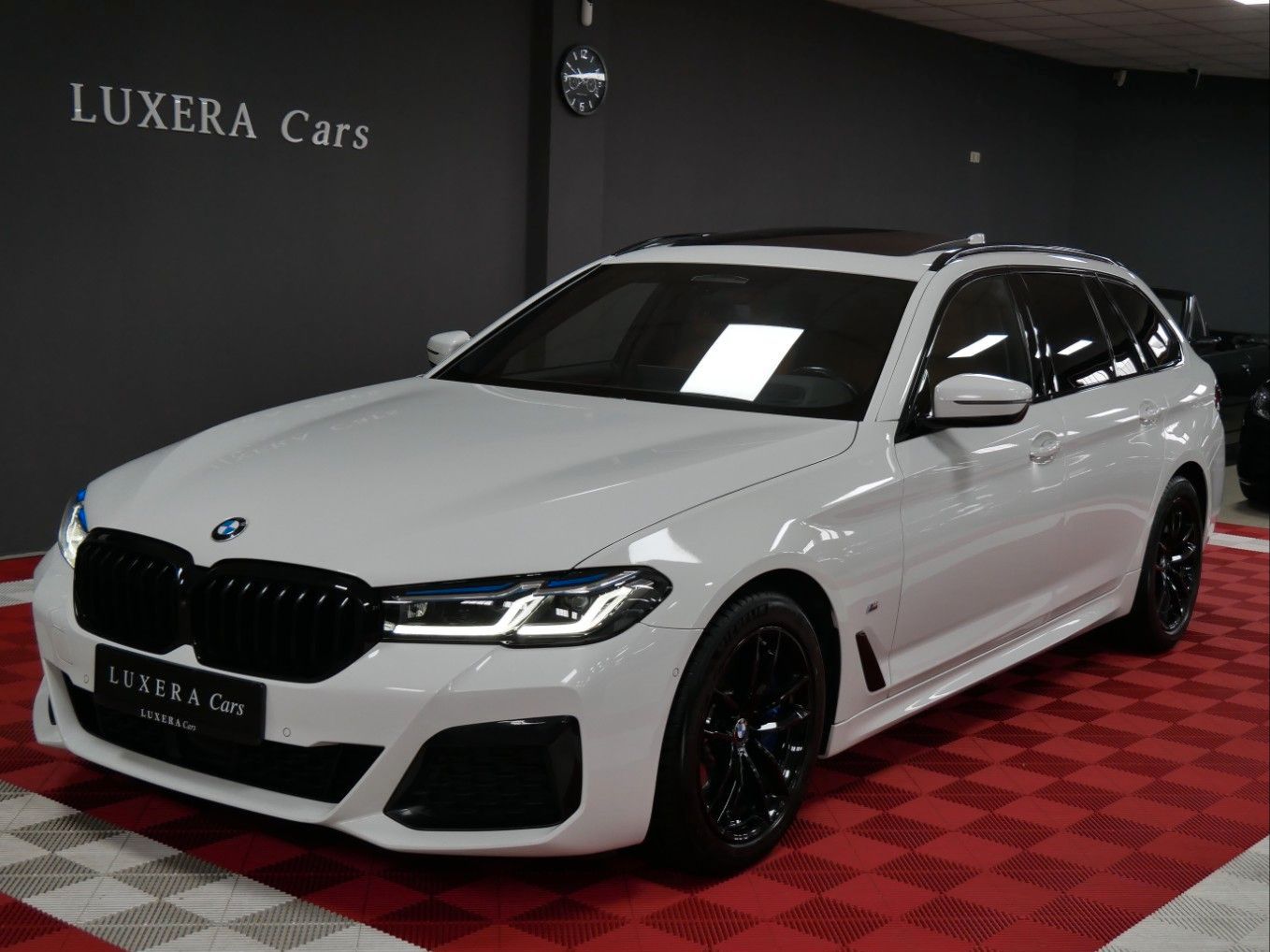 2021 BMW 540