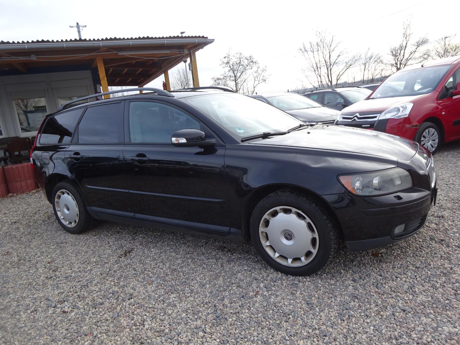 Volvo V50 2007 — салон