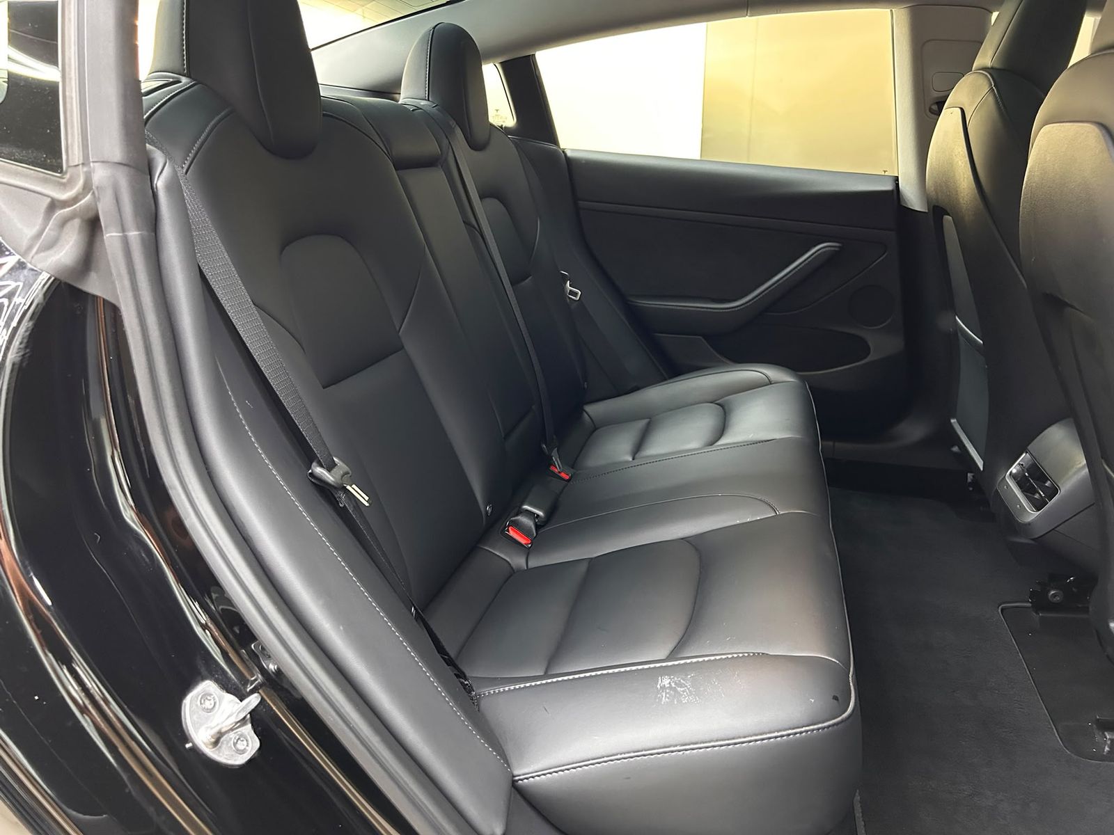Fahrzeugabbildung Tesla Model 3 Long Range Dual AWD PANO+LED+NAV+SHZ+KAM