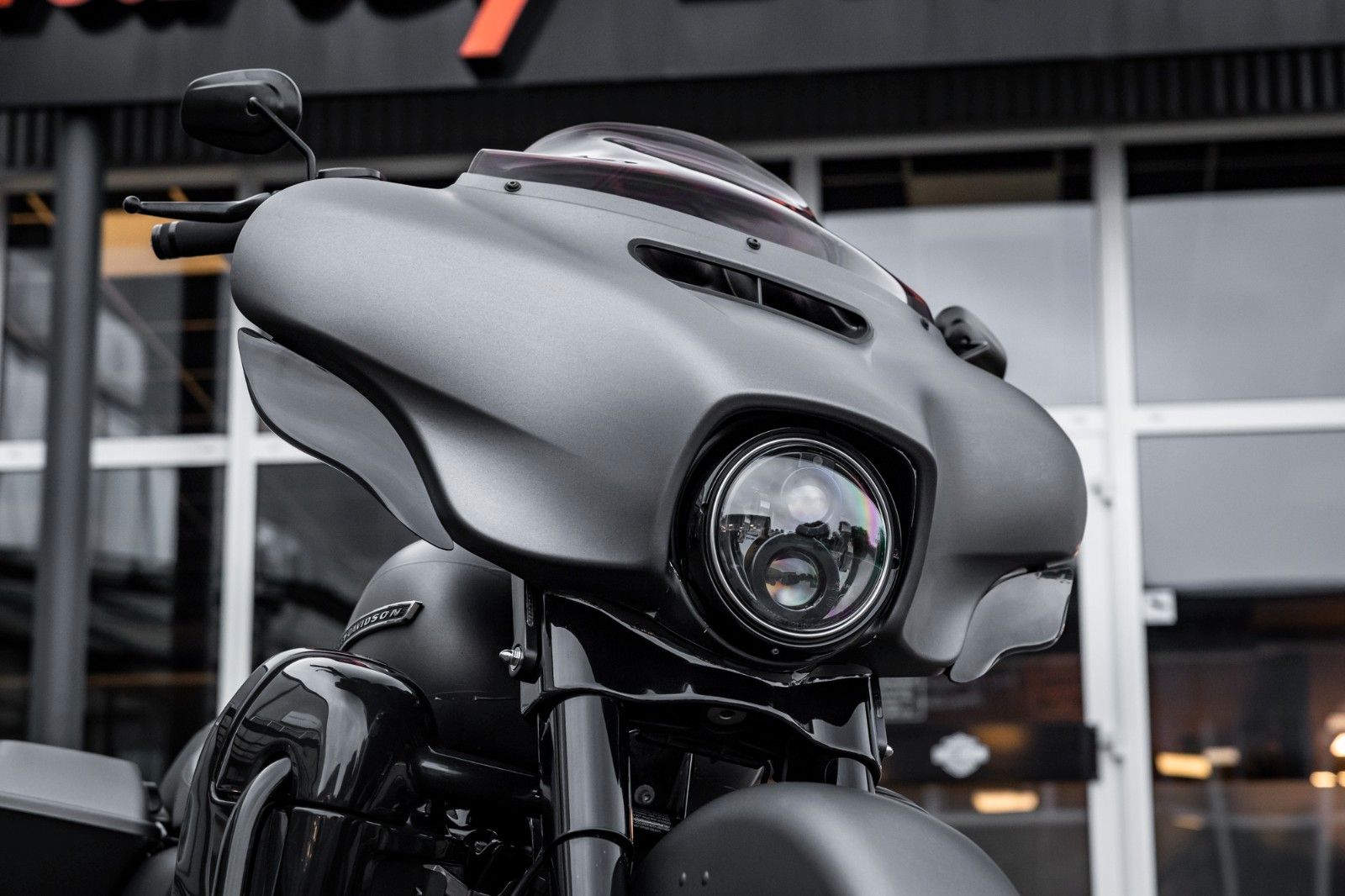 Fahrzeugabbildung Harley-Davidson FLHXS Street Glide 107 Cui - Screaming Eagle APE