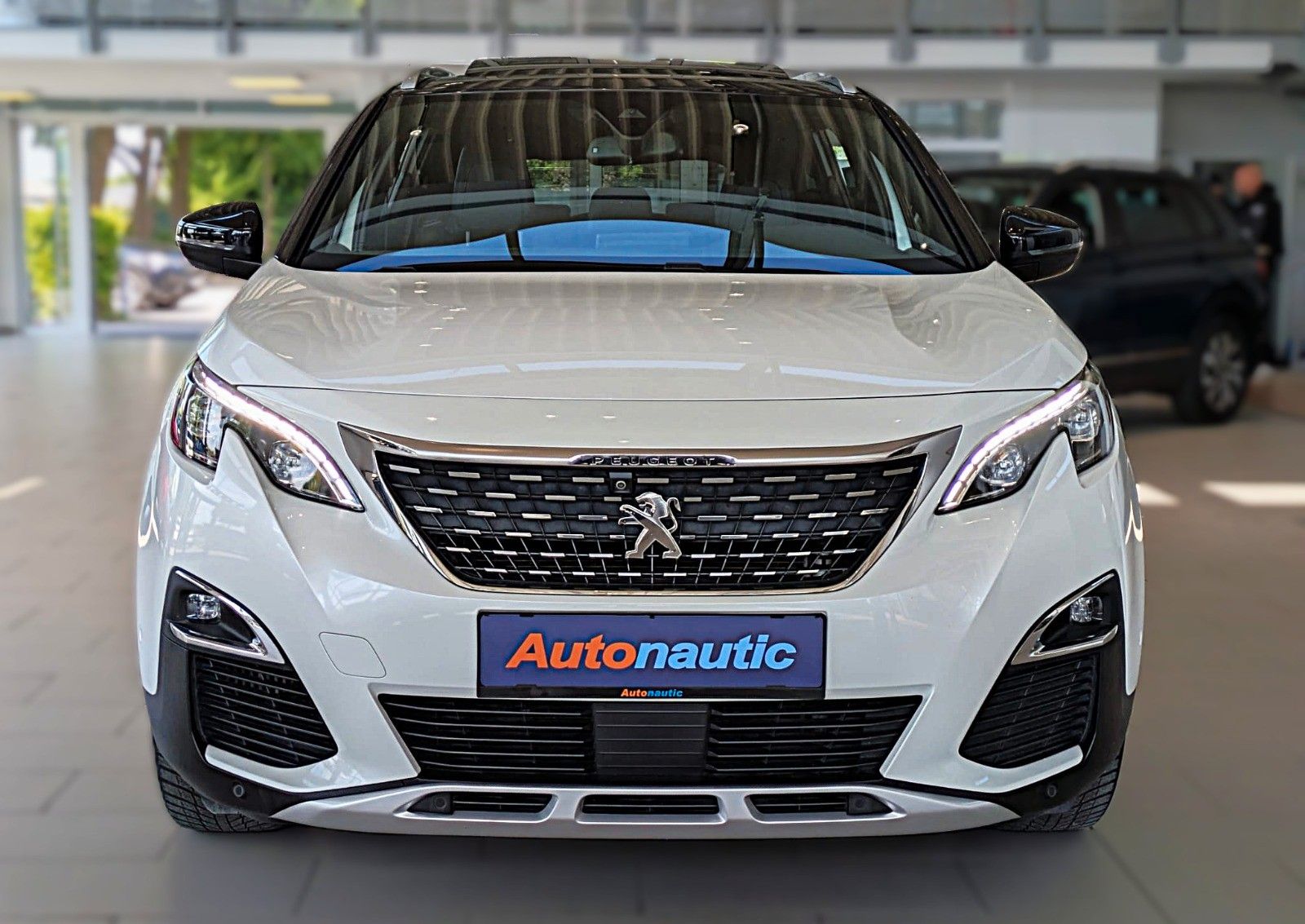 Fahrzeugabbildung Peugeot 5008 GT-LINE LEDER NAVI PANORAMA LED AHK 7-SITZE