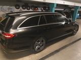 Mercedes-Benz E 220 d T Autom. - - Mercedes-Benz E 220 Gebrauchtwagen in München