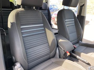 Volkswagen Touran - 7