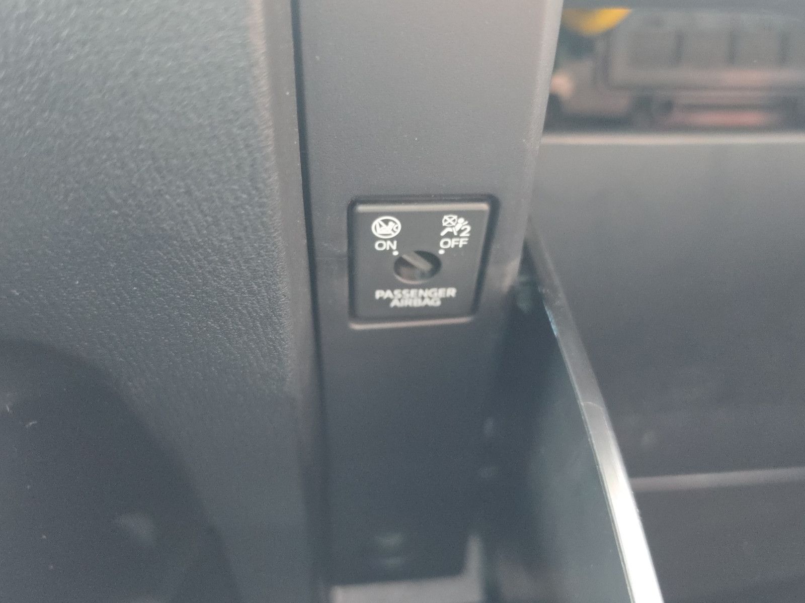 Fahrzeugabbildung Mazda 2 Lim. Center-Line AUS 1.HAND NUR 23 TSD. KM
