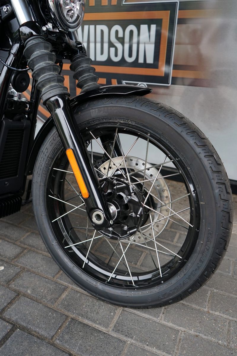 Fahrzeugabbildung Harley-Davidson Street Bob 117 Speichen 2025 Sofort Verfügbar