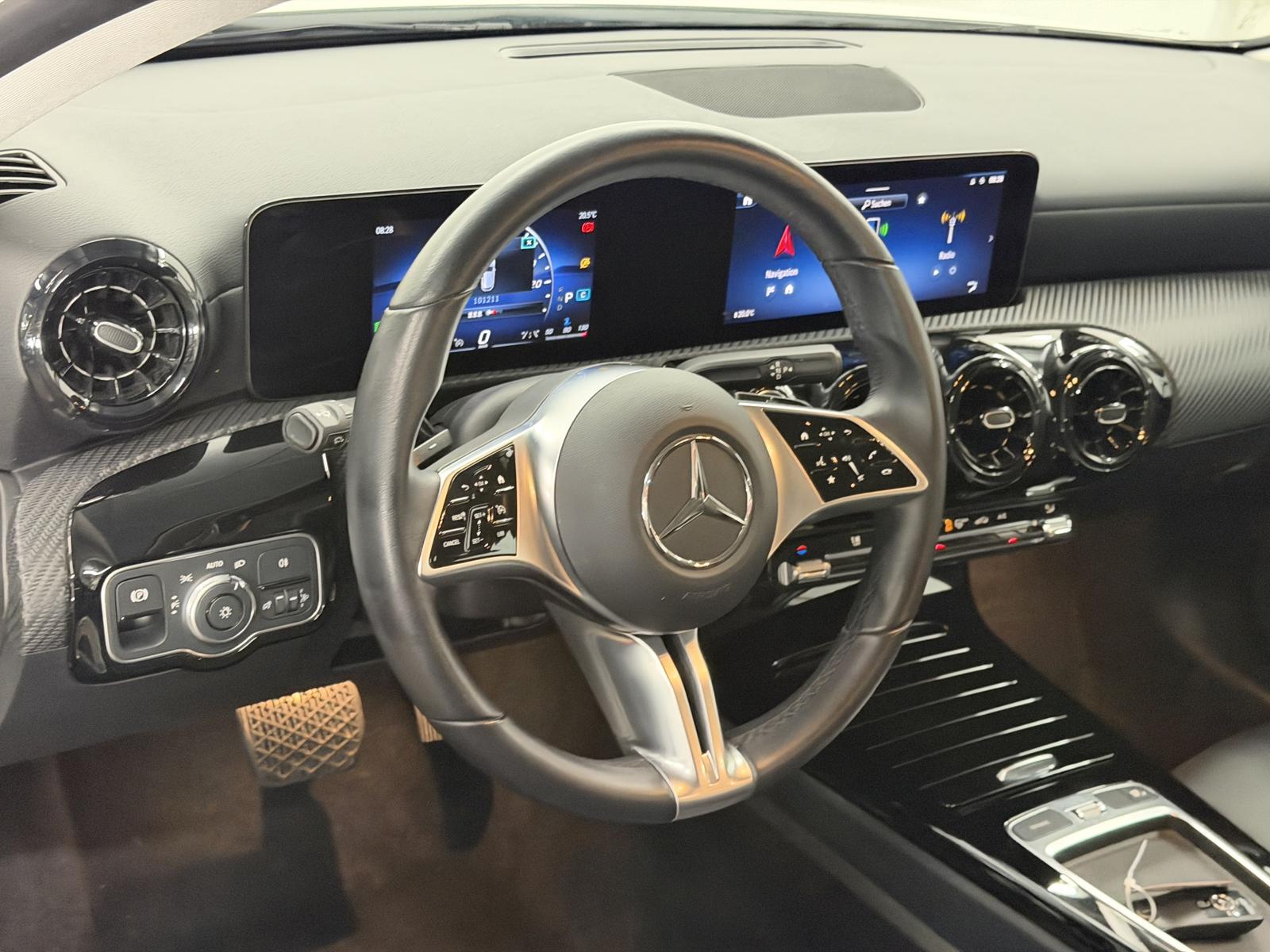 Mercedes-Benz A-Class d 8G-DCT Entry / RFK / NAVI / CarPlay, миниатюра 13