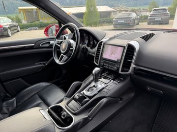 Porsche Cayenne - 10