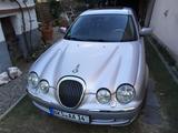Jaguar S-Type 3 L V6 Executive Executive - silberne Jaguar S-Type
