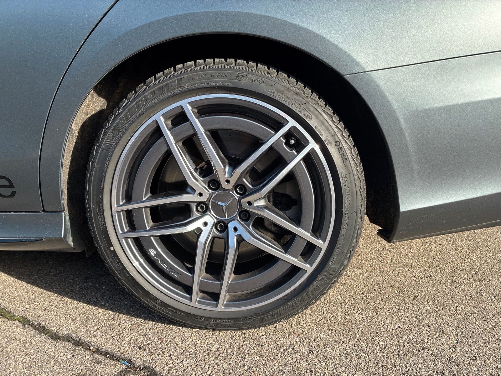 Fahrzeugabbildung Mercedes-Benz E 53 AMG E -Klasse T-Modell, ACCTEMPOMAT, KAMERA