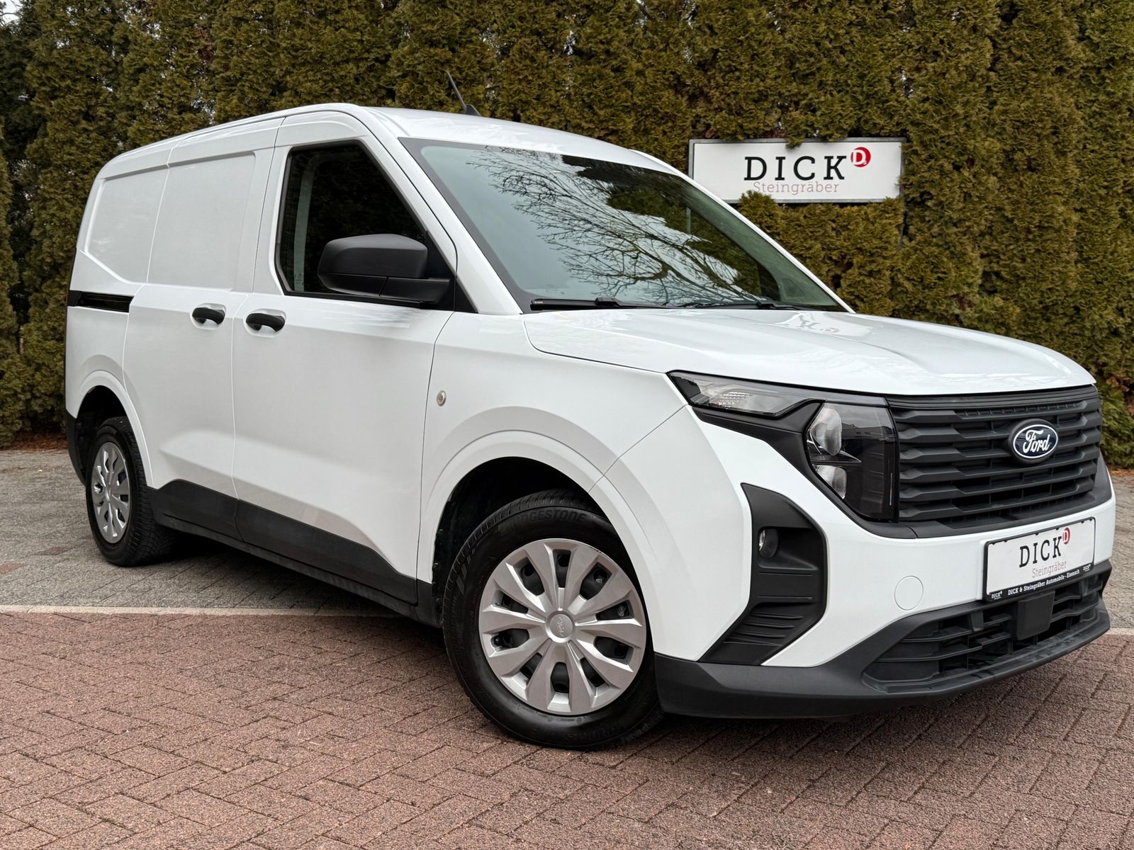 Fahrzeugabbildung Ford Transit Courier 1.5 TDCi CARPLAY+KLIMA+PDC+VIRT+