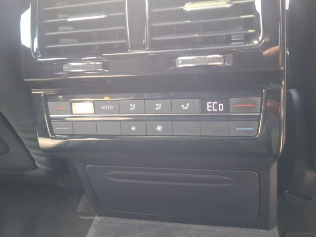 Touareg R-Line 3.0 V6 TDI 4Motion Luftfederung
