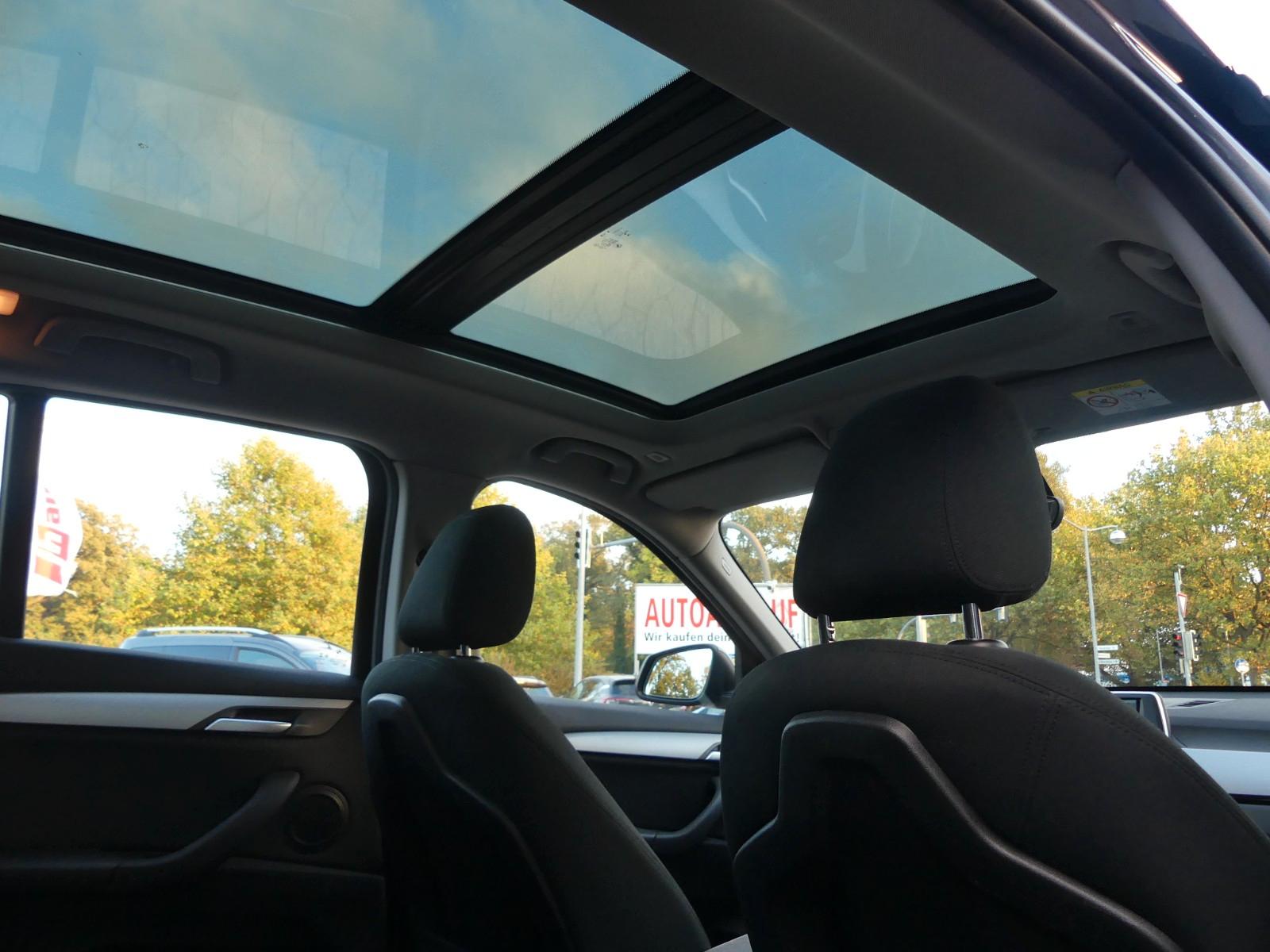 BMW X1 sDrive 18 i Advantage*Navi*Sitzhzg.*Panorama