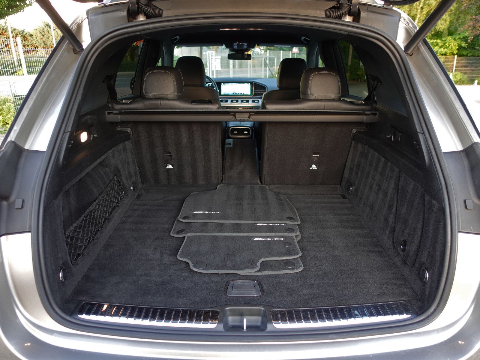Fahrzeugabbildung Mercedes-Benz GLE 300d 4MATIC 9G-Tronic AMG Line M-BEAM AHK