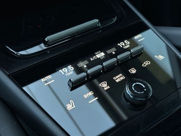 Porsche Cayenne - 12