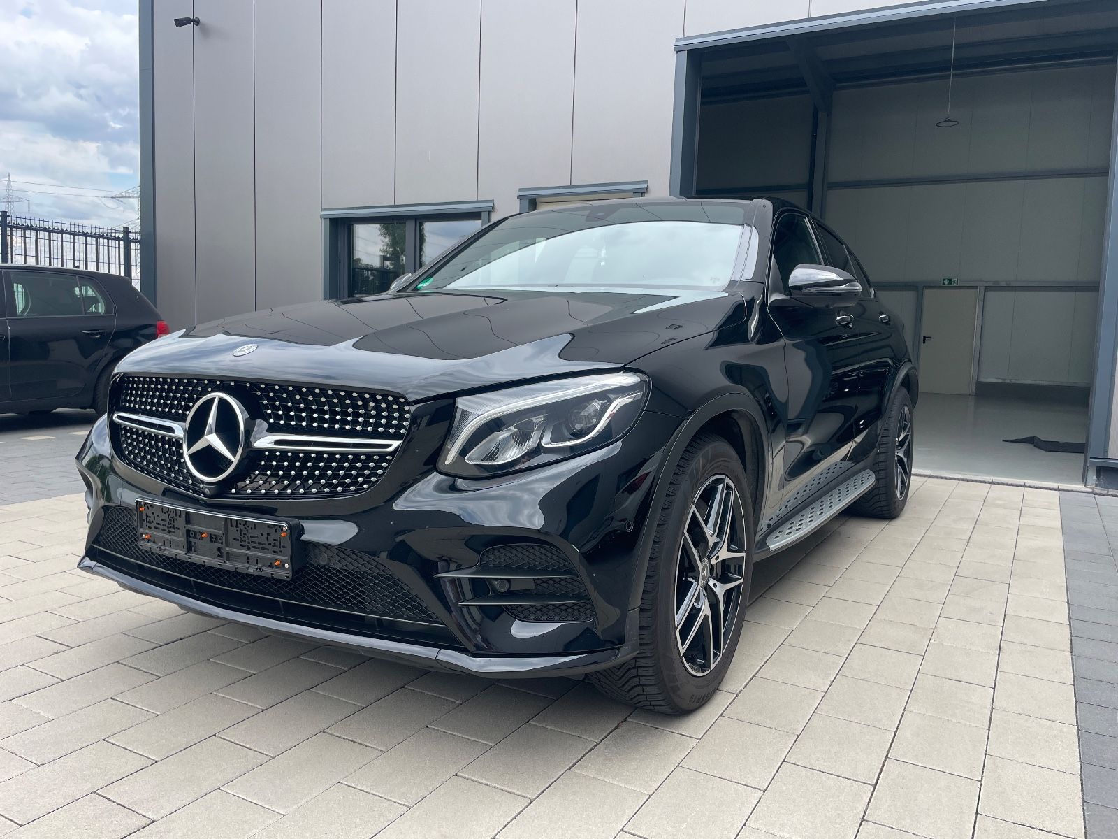 MERCEDES-BENZ GLC 220 Coupe 4M/AMG/Burmester/360´/Night/LED/19