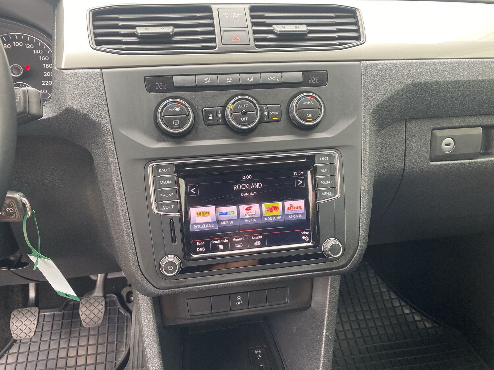 Fahrzeugabbildung Volkswagen Caddy Kombi 2.0 TDI XENON DAB STANDHZG