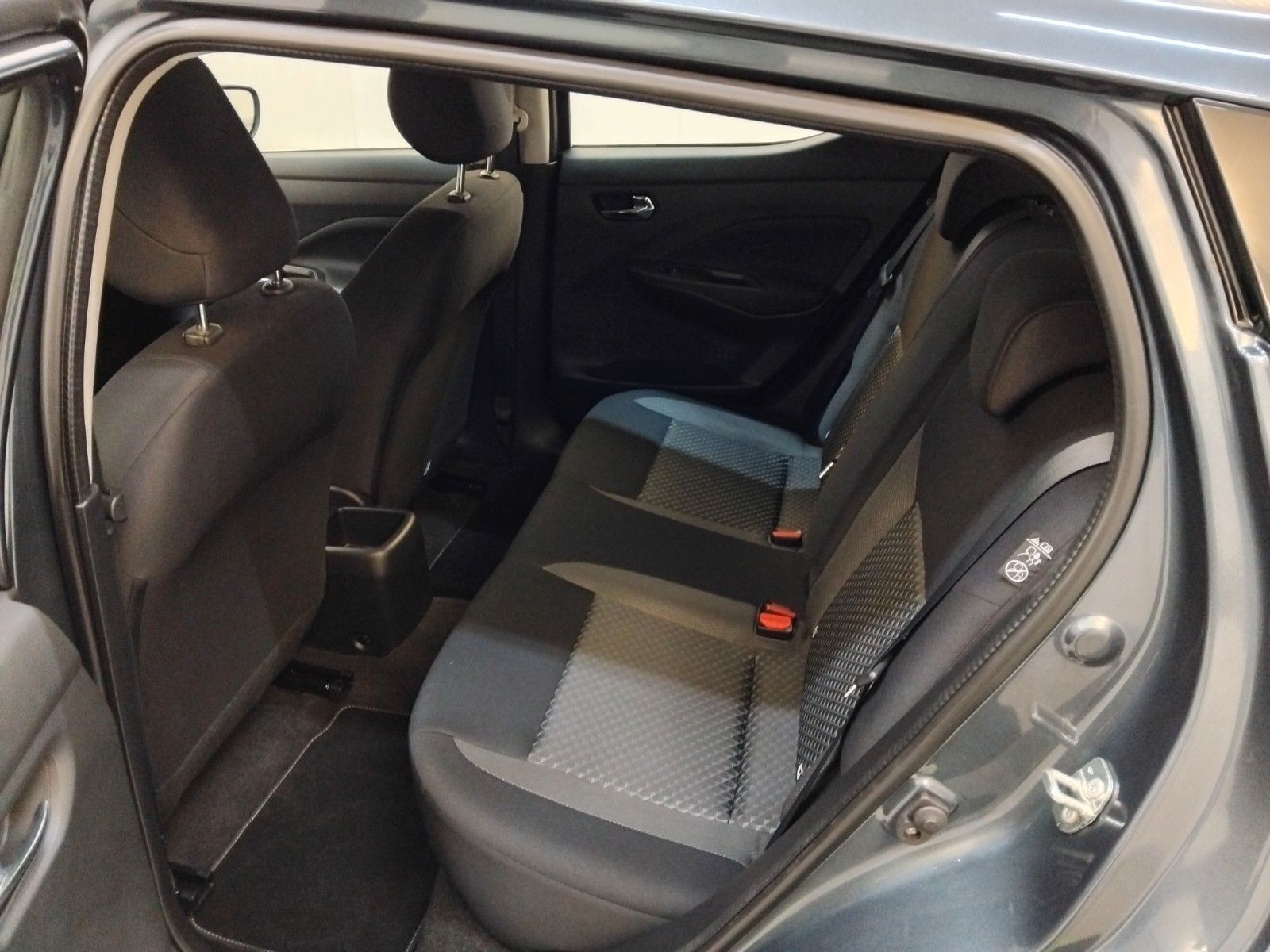 Nissan Micra (03/2023, Benzin)