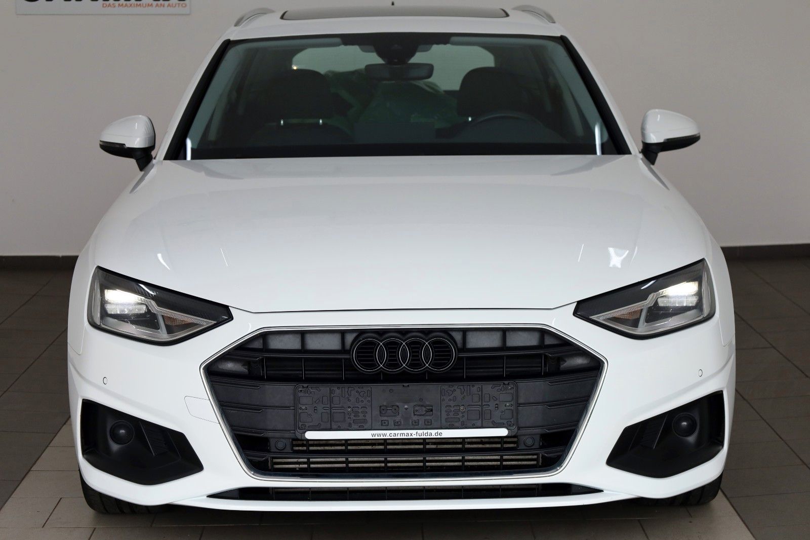 Fahrzeugabbildung Audi A4 Avant 35 TFSI Navi,LED,Panorama,Kamera,SR+WR