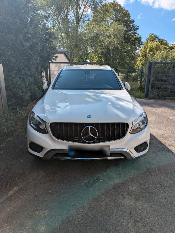 Image of Mercedes-Benz GLC 220