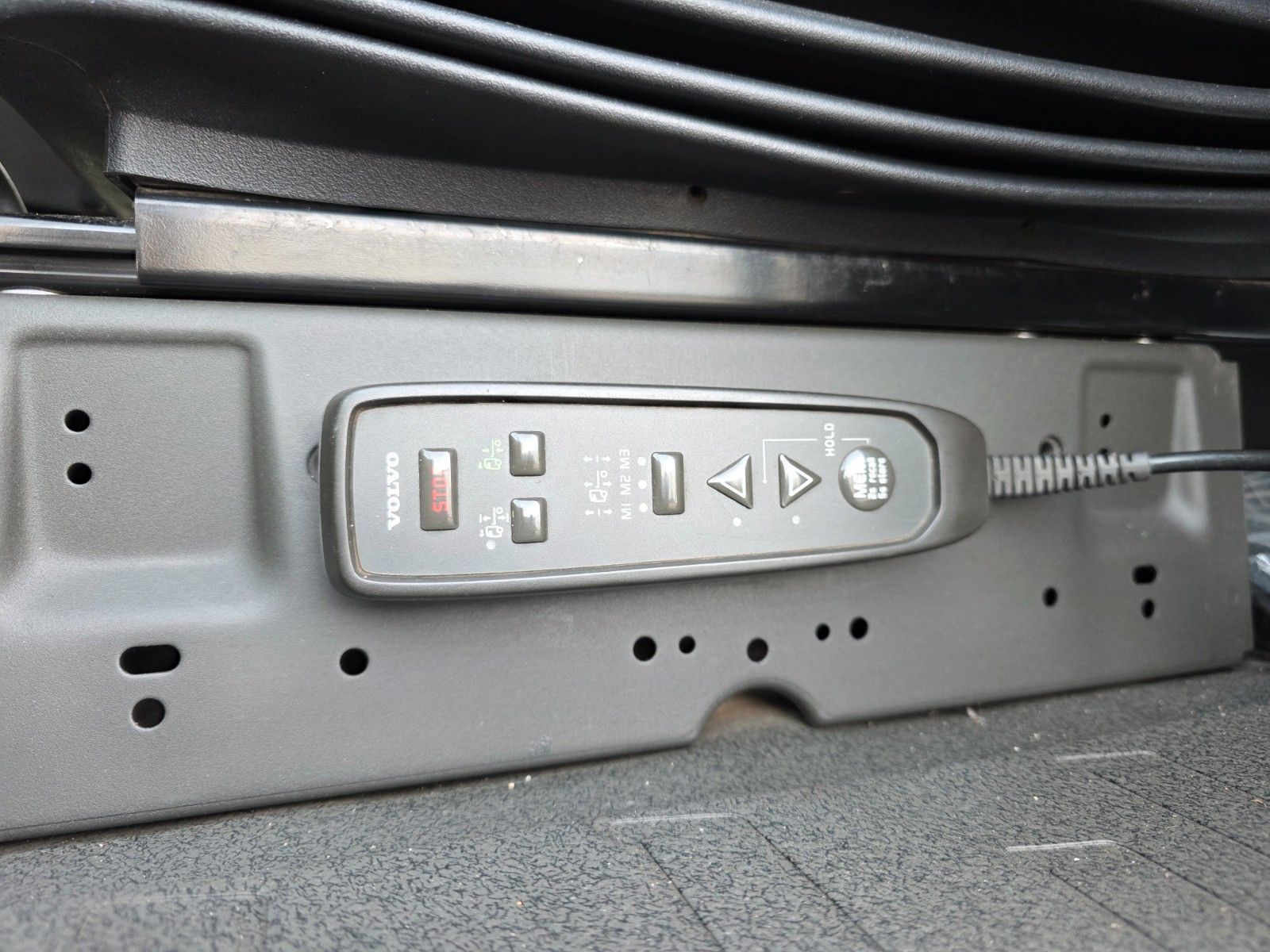 Fahrzeugabbildung Volvo FH 500 6x2 Heckkran MKG HLK 531 HP a5 Funk