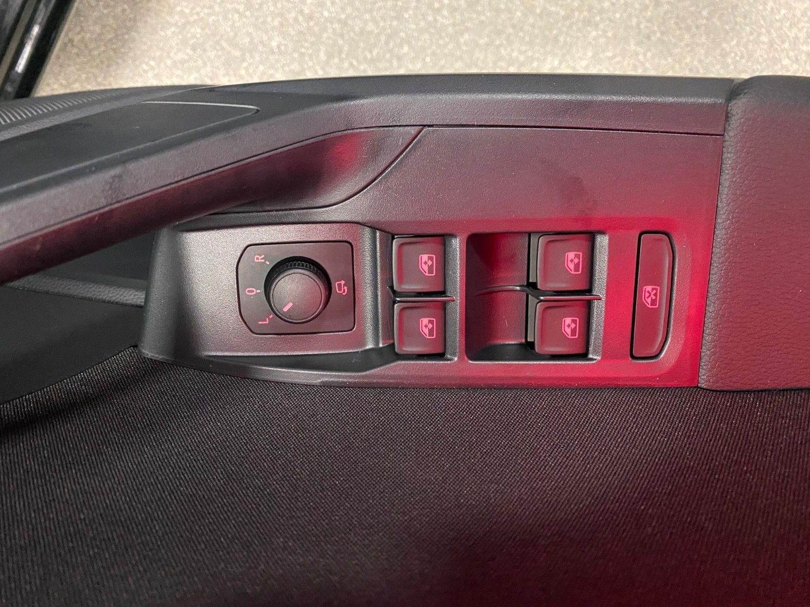 Fahrzeugabbildung SEAT Ibiza 1.0 TSI--FR--DSG+Garantie bis 2031+KAMERA+