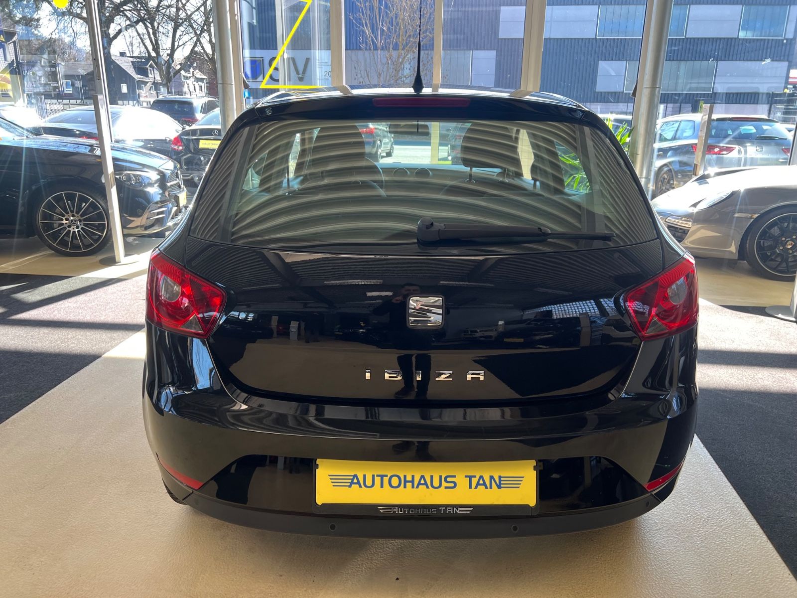 Fahrzeugabbildung SEAT Ibiza Reference *SCHECKHEFT BEI SEAT*1.HAND*