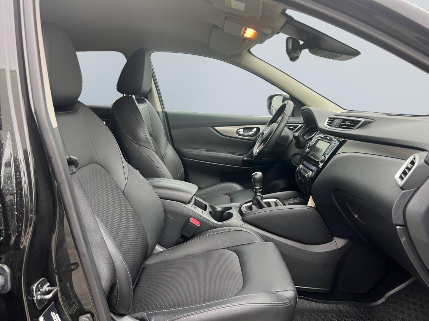 Nissan Qashqai 1.3 DIG-T TEKNA *LED*360°*hzb. Front*ACC