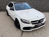 Mercedes-Benz C 63 AMG Limousine 360° Cam, Burmester, SportAGA - Mercedes-Benz C 63 AMG: Sport
