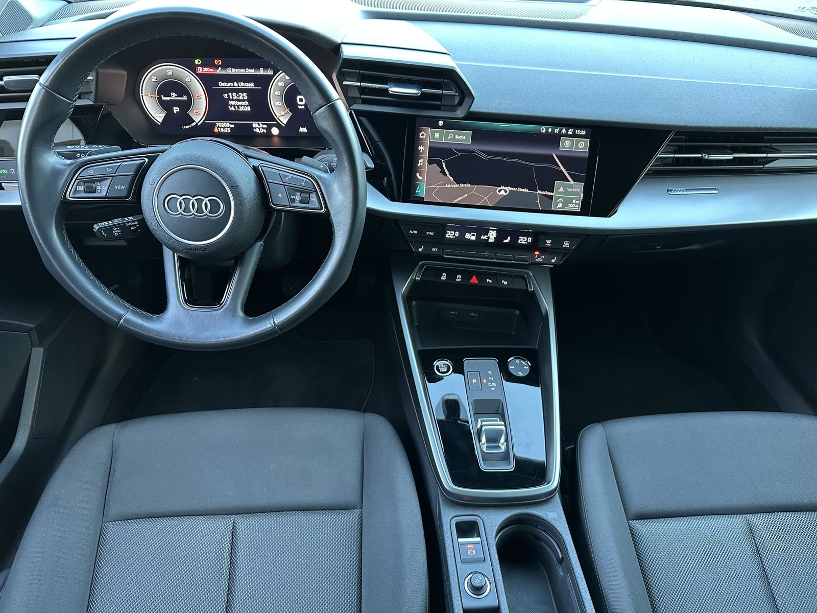 Fahrzeugabbildung Audi A3 SpB 30 TDI S-Line NAV+LED+KAMERA+PLA+DSP+17ZO
