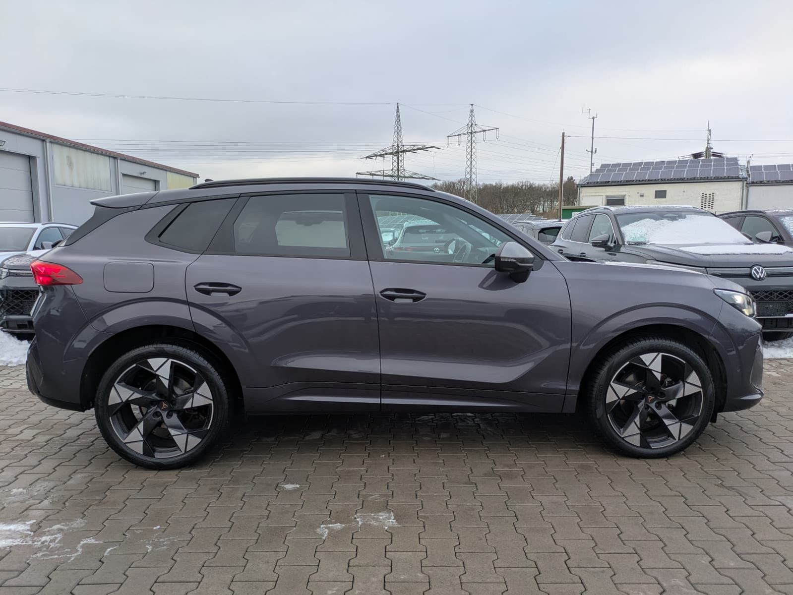 Fahrzeugabbildung CUPRA Terramar 1.5 eTSI 360°HUD*MATRIX*PANO*DCC*20"