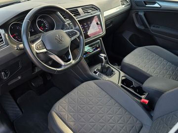 Volkswagen Tiguan - 10