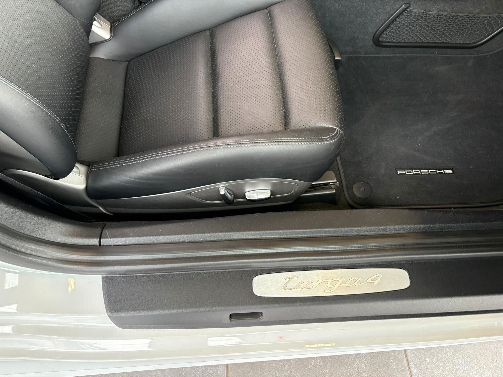 Fahrzeugabbildung Porsche 991/911 Targa 4 SAGA Sport Chrono