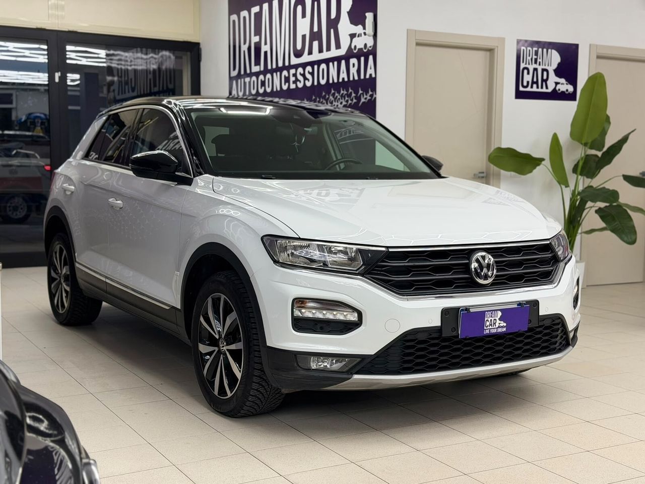Volkswagen T-Roc 1.0 TSI 115 CV Style BlueMotion imagem 3