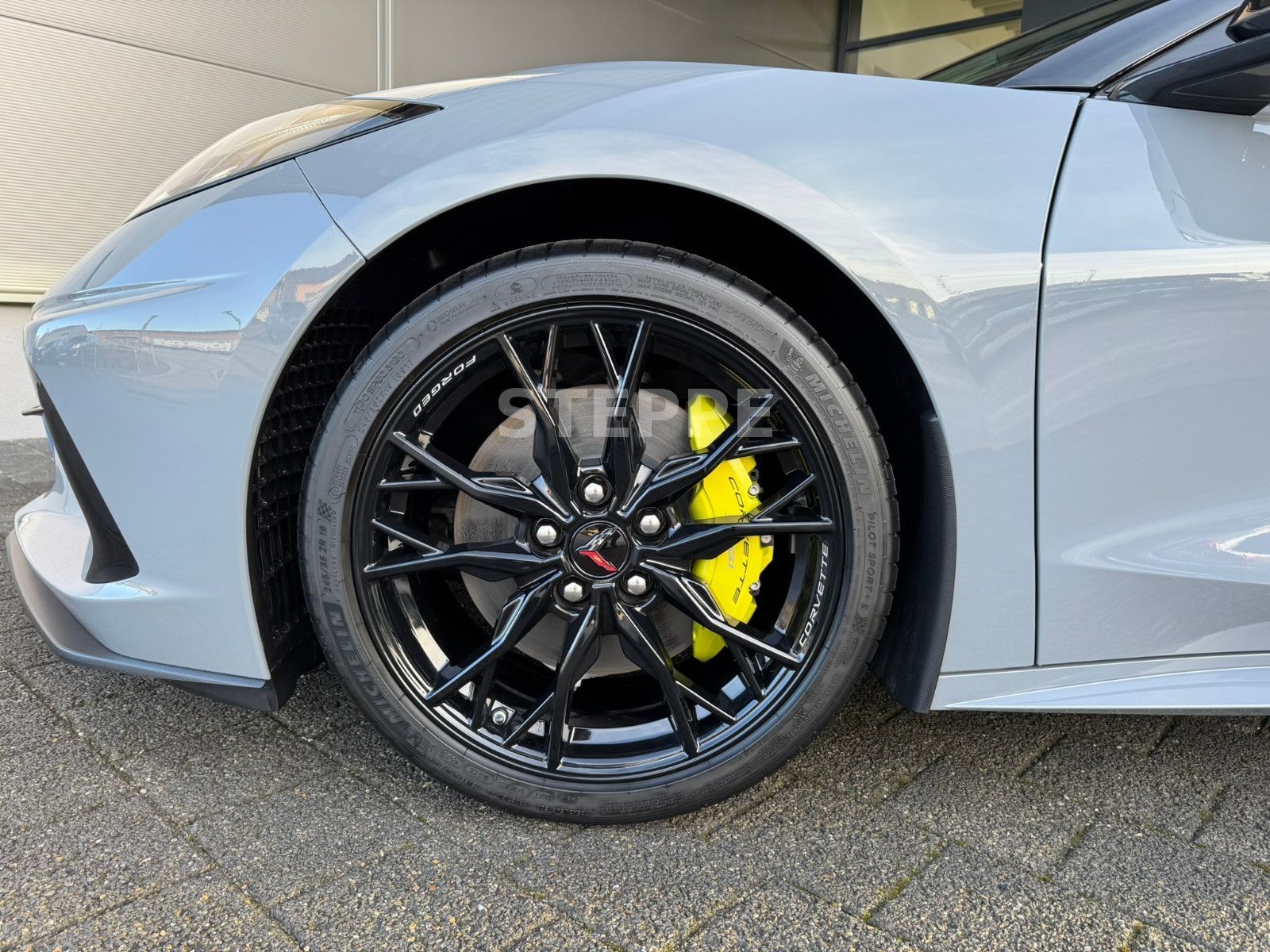 Corvette C8 Stingray Convertible 3LT Europamodell STEPPE