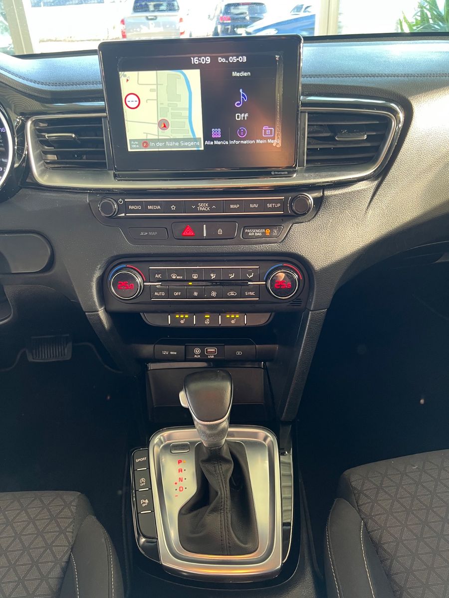 Fahrzeugabbildung Kia cee'd / Ceed 1.4 TGDI Vision * AUTOMATIK *KAMERA