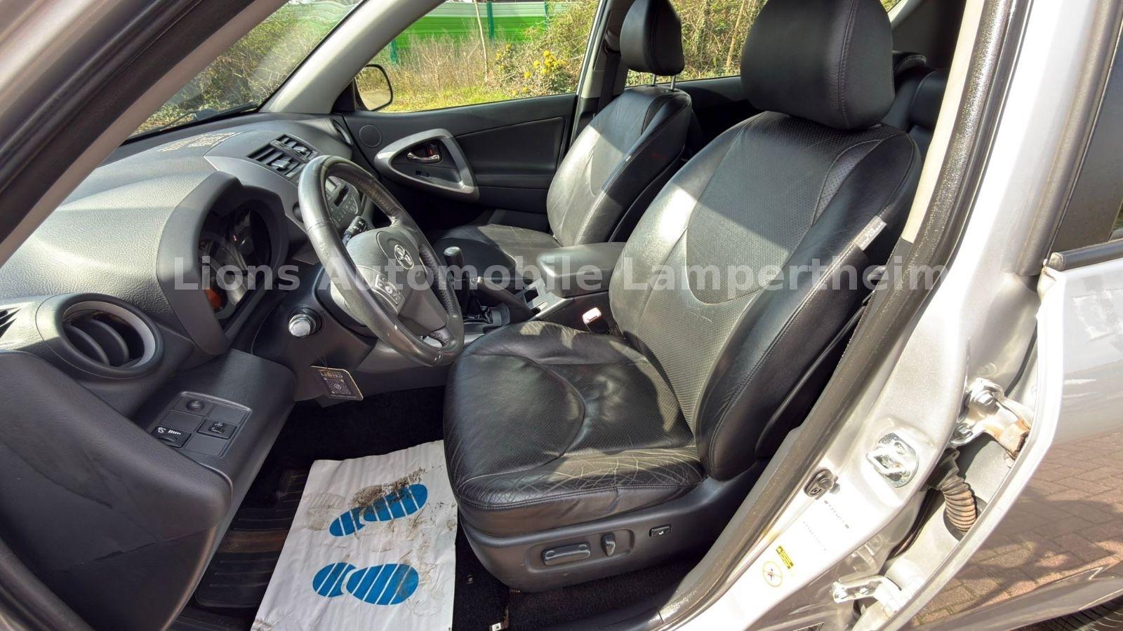 TOYOTA RAV 4 152 CH 4X4 BVM - EXECUTIVE -  Climatisation - VOLANT EN CUIR