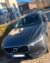 Volvo XC60 B4 Momentum Geartronic Momentum - Volvo XC60 von privat