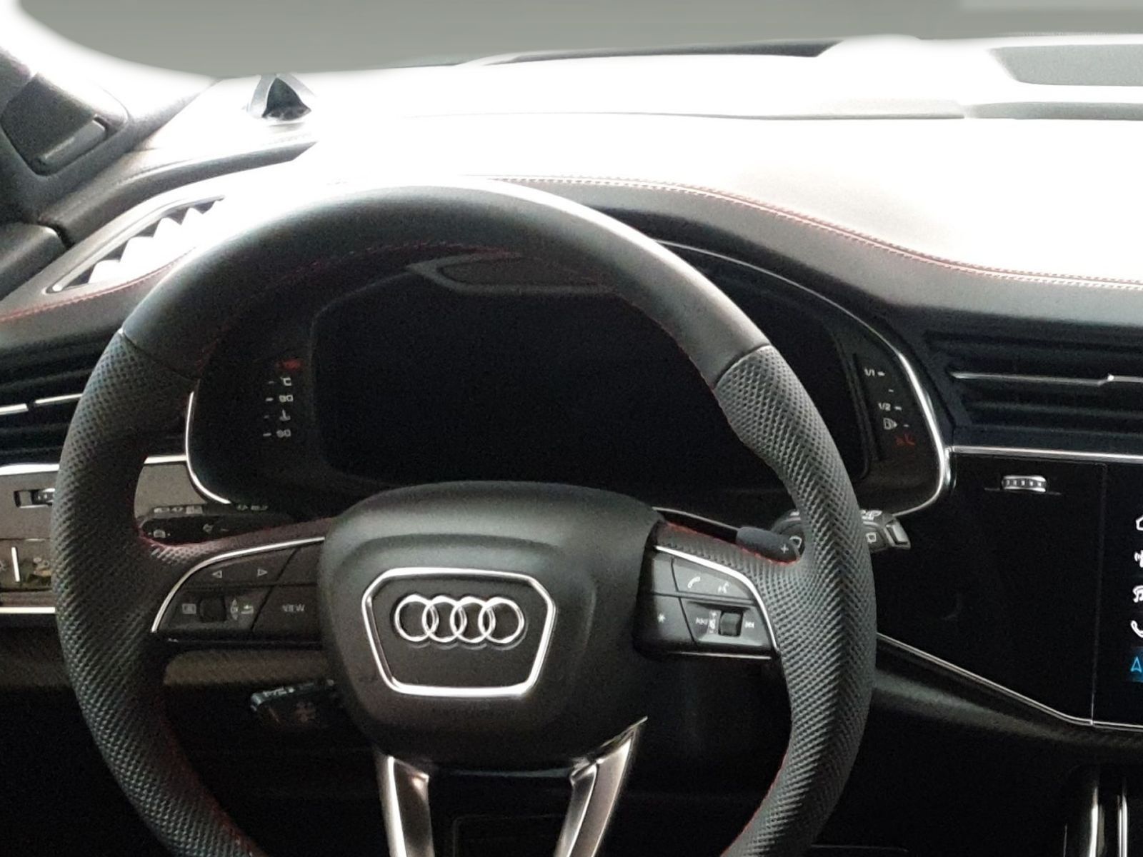 Audi SQ7 - Bild 13